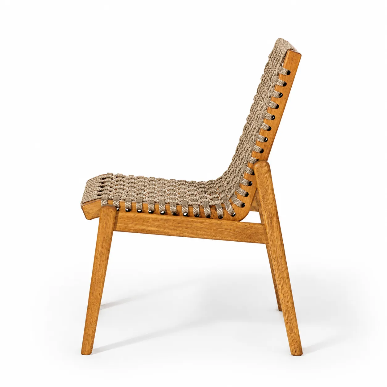 Cadeira Traço em Madeira Natural e Corda Náutica Rami – Design Moderno