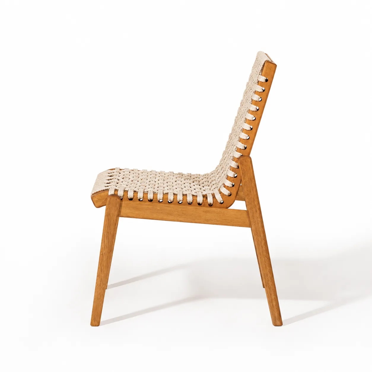 Cadeira Traço Em Madeira Natural E Corda Náutica Cor Areia - Design Moderno
