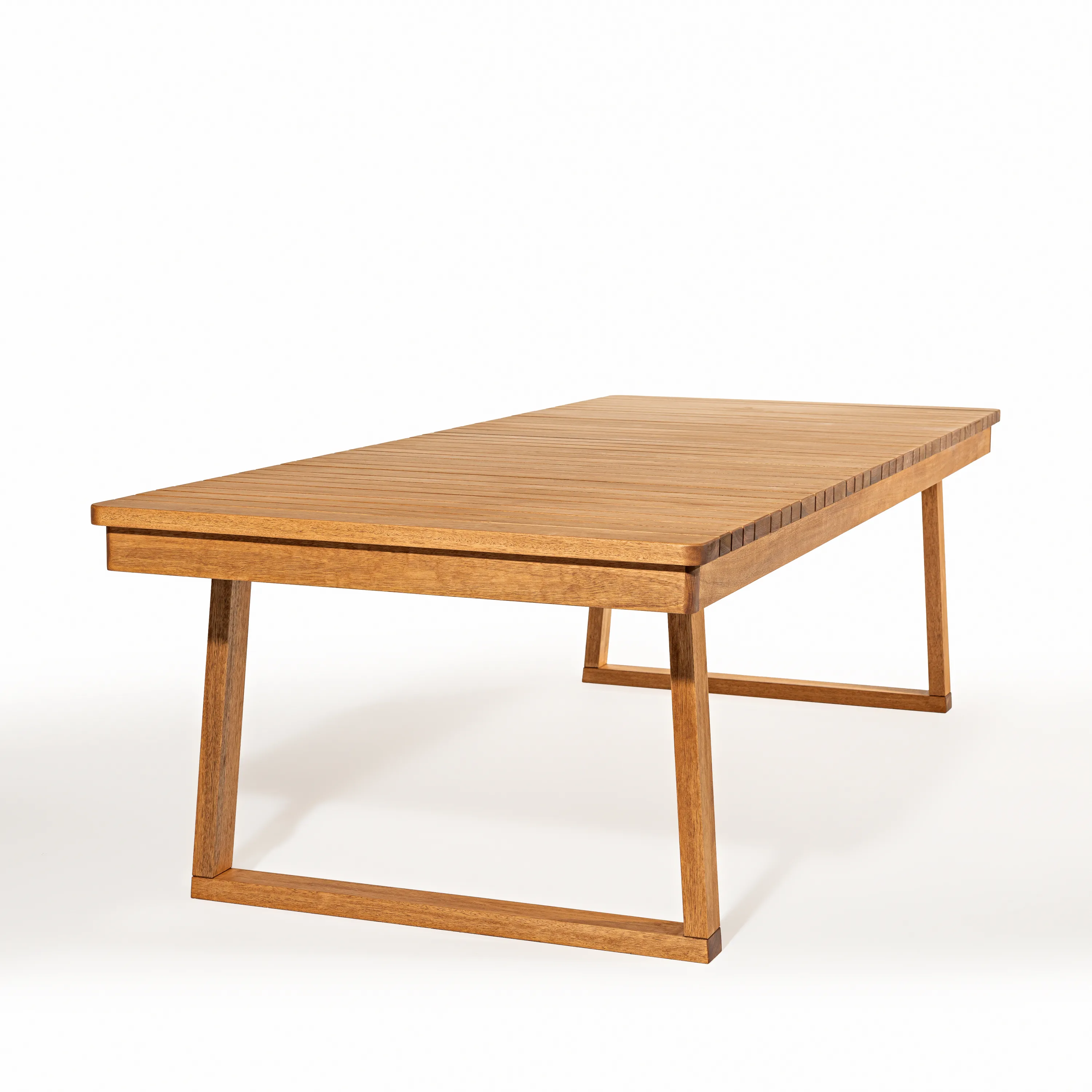 Mesa de Jantar de Madeira Ripada Itacaré Gigante 2,80m - Acabamento Stain
