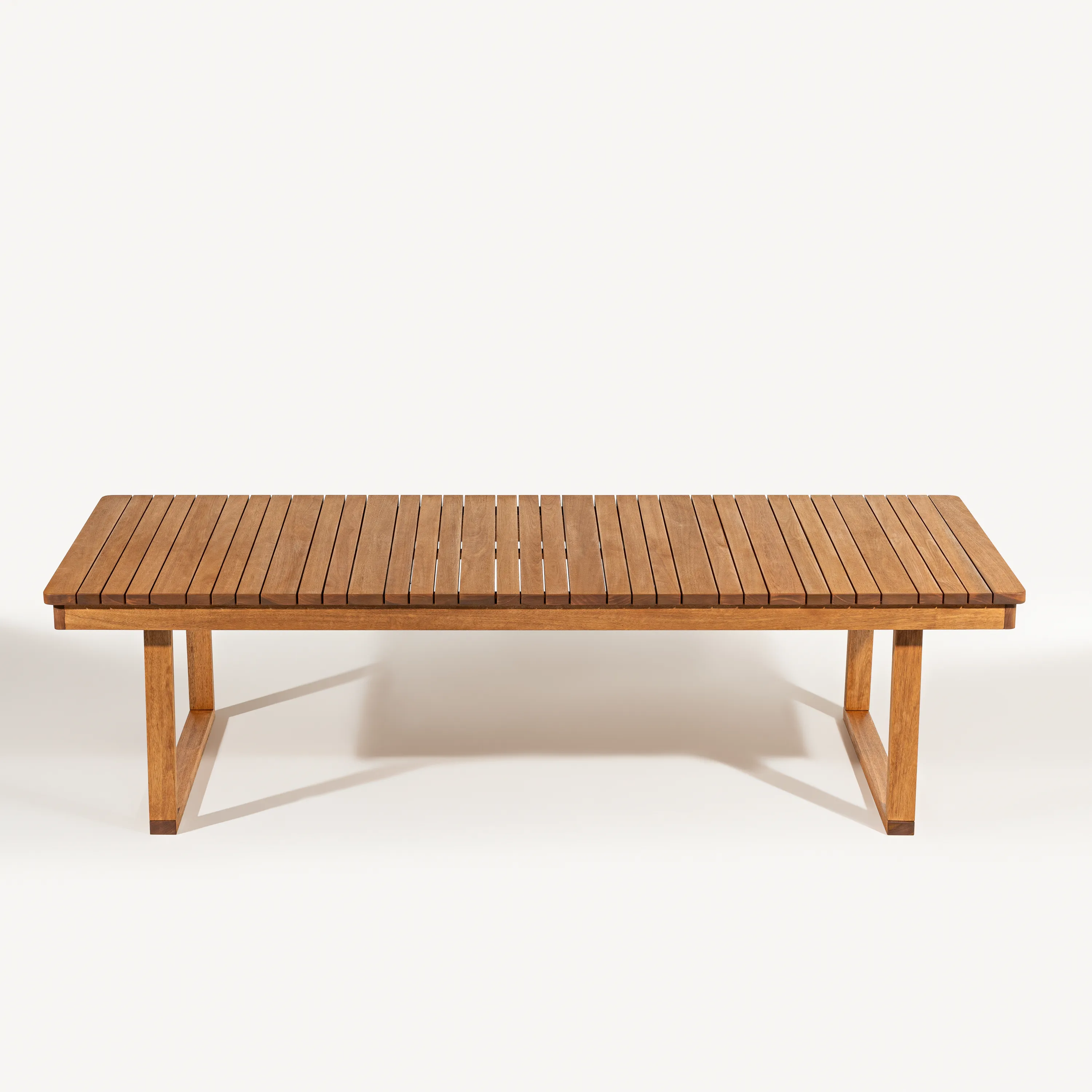 Mesa de Jantar de Madeira Ripada Itacaré Gigante 2,80m - Acabamento Stain