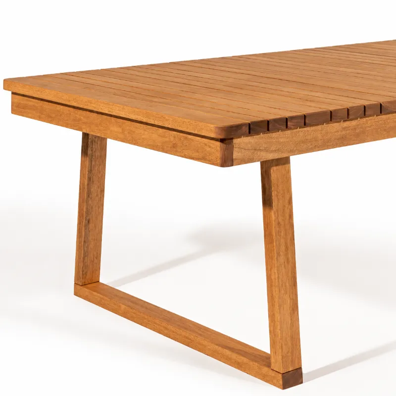 Mesa de Jantar de Madeira Ripada Itacaré Gigante 2,80m - Acabamento Stain